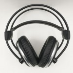 NIA S1000 Hi-Fi Stereo Sound Wireless Bluetooth Bass Headset | Memory Slot | FM Radio NIA S1000 Hi-Fi Stereo Sound Wireless Bluetooth Bass Headset | Memory Slot | FM Radio