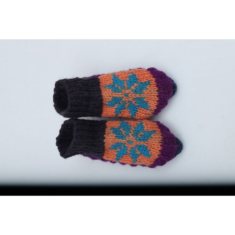 Handmade woolen Shoes/socks