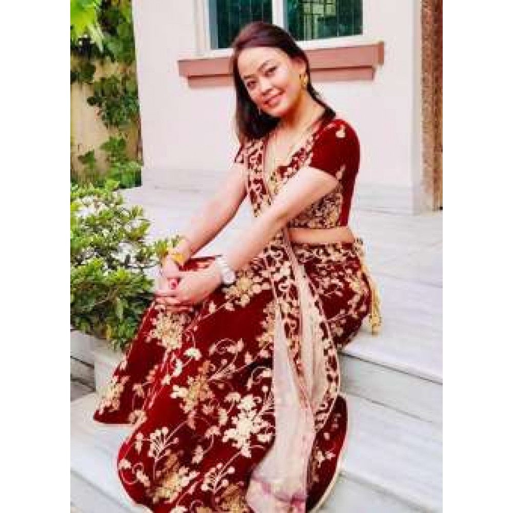 Maron Color Tapeta  Valvet Silk Bridal Designer Lehnga Maron Color Tapeta  Valvet Silk Bridal Designer Lehnga