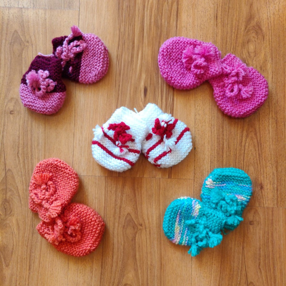 Kids Knitted Mittens For Winter Wear - Set of 5  Kids Knitted Mittens For Winter Wear - Set of 5